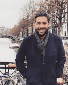 Travel Advisor Juan David Gutiérrez at a bridge in Amsterdam